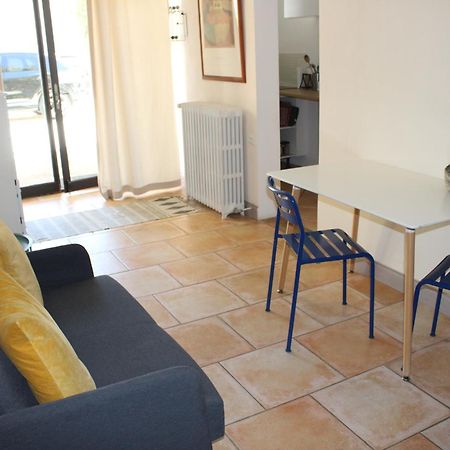 Agreable Appartement P2 Centre Ville Au Calme. 尼姆 外观 照片